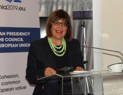 7 March 2019 National Assembly Speaker Maja Gojkovic at the seminar “For a Cohesive Europe: Gender equality and Women’s Rights”